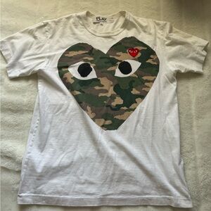 COMME DES GARÇONS PLAY double heart tshirt.